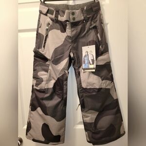 NWT Quiksilver camo ski snowboard youth pants SM